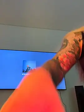 Snapshot of curchez_ chatting on December 23, 8:36 pm curchez online show from December 23, 8:36 pm