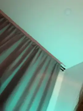 Snapshot of curchez_ chatting on January 23, 2:12 am curchez online show from January 23, 2:12 am