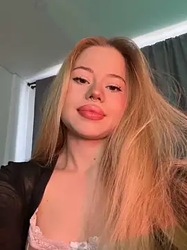 Snapshot of curchez_ chatting on January 29, 7:32 pm curchez online show from January 29, 7:32 pm