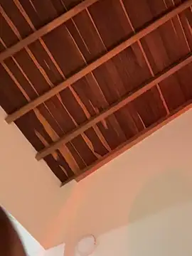 Snapshot of curchez_ chatting on March 5, 8:53 pm curchez online show from March 5, 8:53 pm