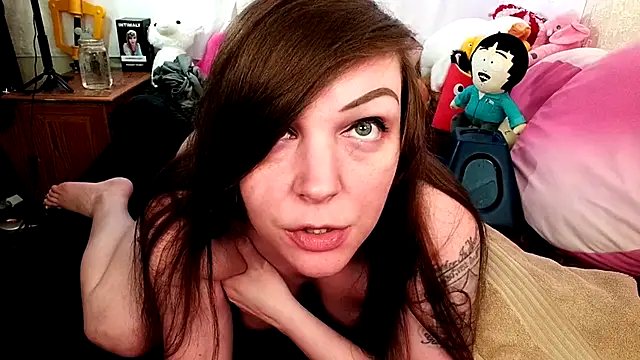 Snapshot of GamerGirlRoxyAndLee chatting on December 13, 9:09 pm GamerGirlRoxyAndLee online show from December 13, 9:09 pm