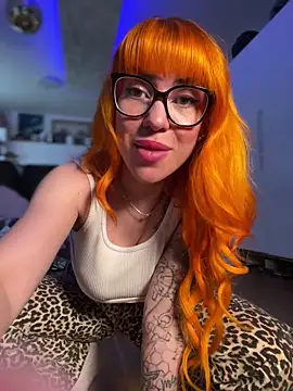 Pia July  online show from January 15, 12:15 pm