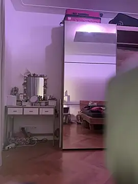 Pia July  online show from February 5, 5:06 pm