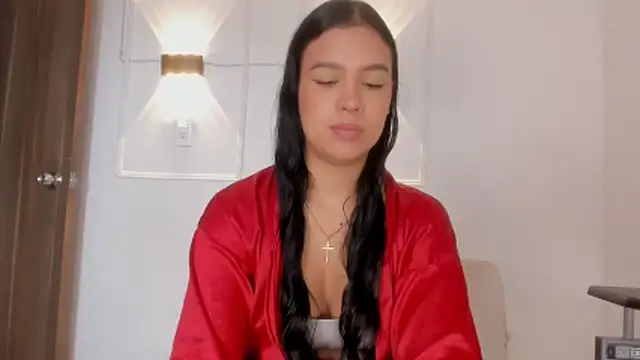 Snapshot of Hanna_Risso chatting on May 5, 5:54 pm Hanna Risso online show from May 5, 5:54 pm