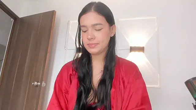 Snapshot of Hanna_Risso chatting on June 13, 6:06 pm Hanna Risso online show from June 13, 6:06 pm