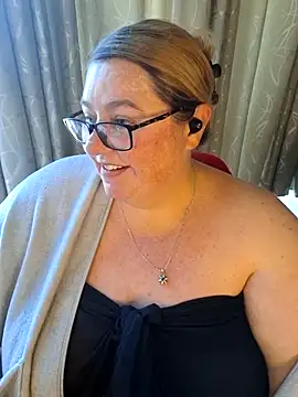 Iceprincess2bad4u online show from April 26, 6:00 am