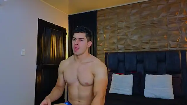 FelipeAndMarcello3 online show from February 13, 7:42 pm