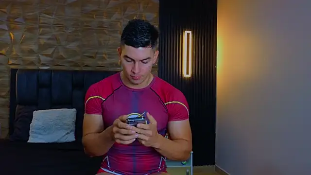 FelipeAndMarcello3 online show from February 20, 11:10 pm