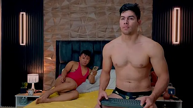 FelipeAndMarcello3 online show from September 19, 2:29 pm