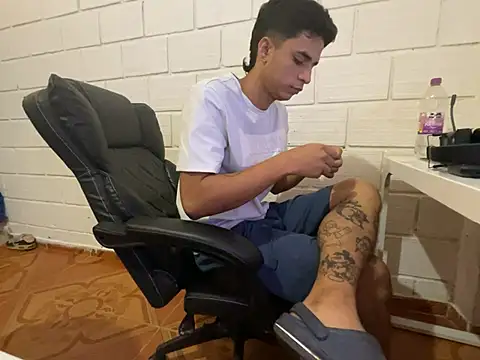 Max TheHorseDick online show from March 11, 6:03 pm