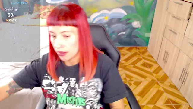 Snapshot of Eimy_lorens chatting on June 7, 5:49 pm Eimy lorens online show from June 7, 5:49 pm