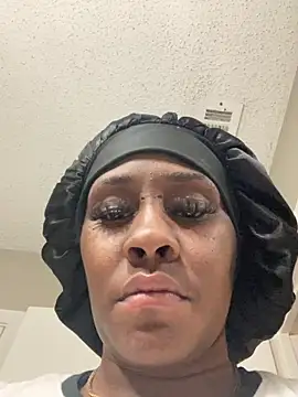 Foreignthababyy online show from November 14, 6:12 am