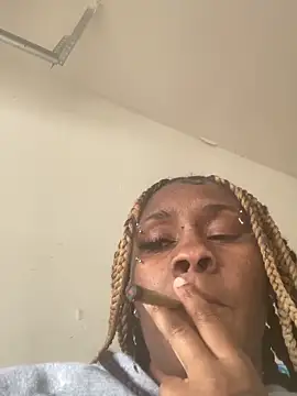 Foreignthababyy online show from December 3, 3:43 pm