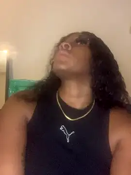 Snapshot of Foreignthababyy chatting on January 6, 3:43 am Foreignthababyy online show from January 6, 3:43 am