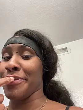 Snapshot of Foreignthababyy chatting on March 26, 7:58 am Foreignthababyy online show from March 26, 7:58 am