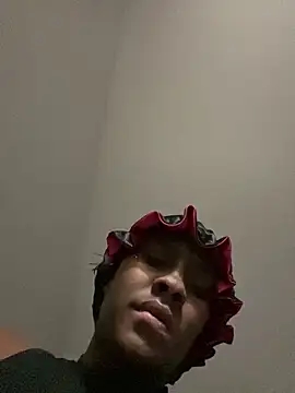 Snapshot of Foreignthababyy chatting on April 8, 6:02 am Foreignthababyy online show from April 8, 6:02 am