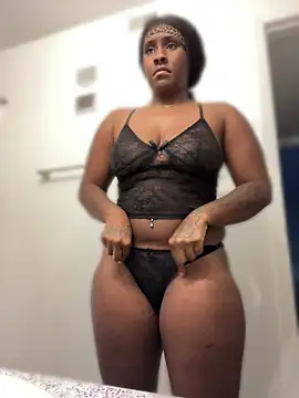 Snapshot of Foreignthababyy chatting on April 15, 9:59 pm Foreignthababyy online show from April 15, 9:59 pm