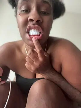 Snapshot of Foreignthababyy chatting on April 27, 5:22 pm Foreignthababyy online show from April 27, 5:22 pm