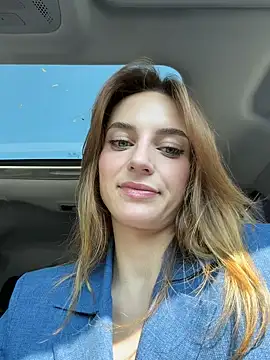 Snapshot of -AngelAri- chatting on May 17, 9:17 am -AngelAri- online show from May 17, 9:17 am