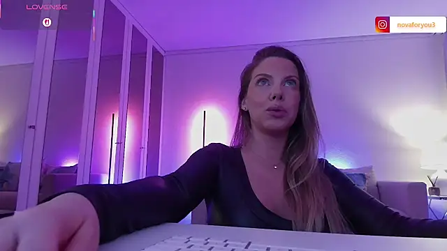 novaforyou1 online show from October 29, 9:05 pm