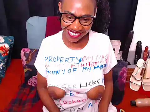 sexybootylicious online show from January 14, 9:35 am