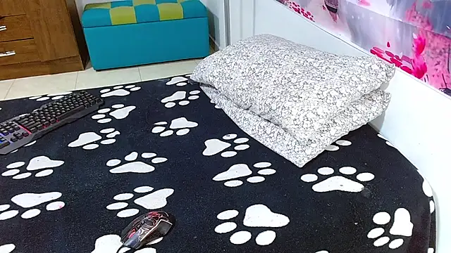 Snapshot of jaramilloali chatting on February 8, 5:40 am jaramilloali online show from February 8, 5:40 am