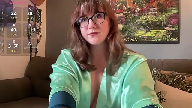 Snapshot of kurvy_kitten_xo chatting on December 2, 3:07 pm kurvy kitten xo online show from December 2, 3:07 pm