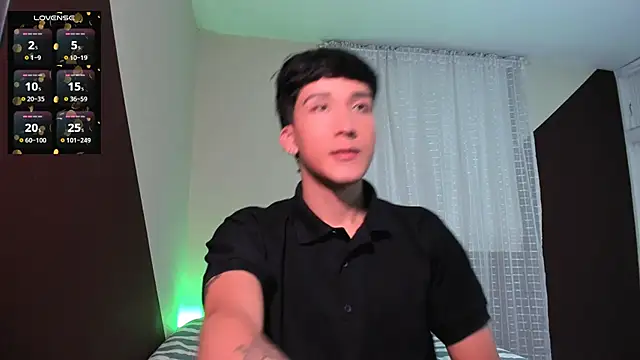 tom Howard online show from June 8, 11:38 pm
