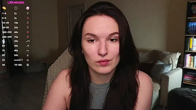 Snapshot of Val_lava chatting on May 28, 9:23 pm Val lava online show from May 28, 9:23 pm