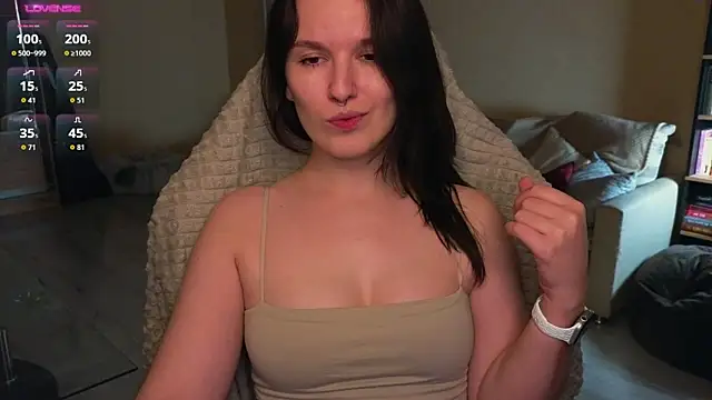 Snapshot of Val_lava chatting on July 15, 7:08 pm Val lava online show from July 15, 7:08 pm