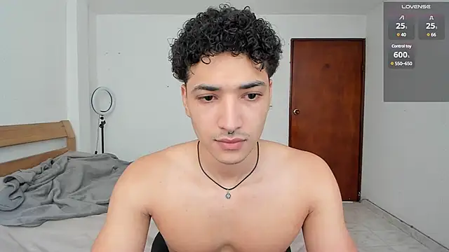 MitchellXD online show from December 24, 2:22 pm