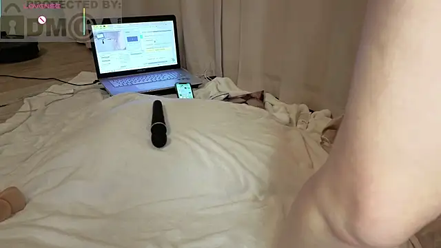 sexyshowow online show from December 19, 2:35 pm