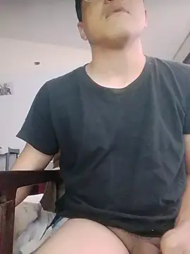 Mghty-cockl88 online show from May 16, 1:32 pm