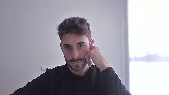 Snapshot of vargas90 chatting on February 6, 11:24 am vargas90 online show from February 6, 11:24 am