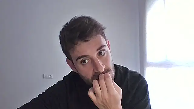 Snapshot of vargas90 chatting on February 23, 12:02 pm vargas90 online show from February 23, 12:02 pm