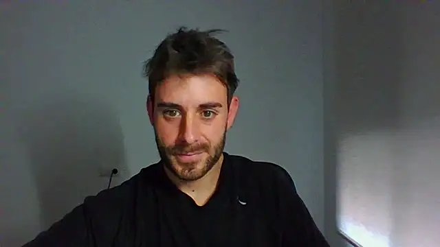 Snapshot of vargas90 chatting on March 5, 12:45 pm vargas90 online show from March 5, 12:45 pm