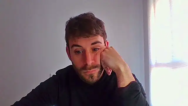 Snapshot of vargas90 chatting on March 11, 12:22 pm vargas90 online show from March 11, 12:22 pm