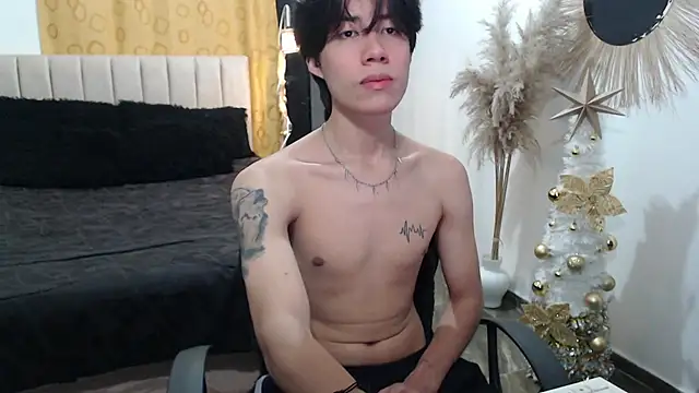 Elio-cam online show from December 17, 2:50 am