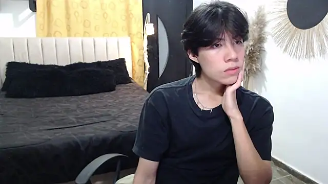 Elio-cam online show from March 13, 3:35 am