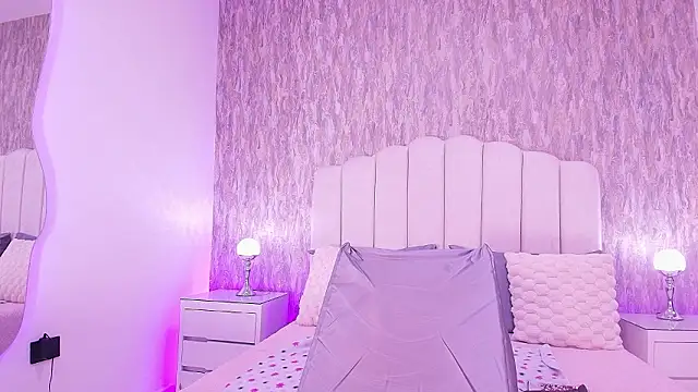 raven lilith  online show from February 8, 3:21 am