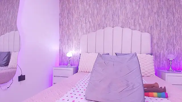 raven lilith  online show from February 19, 3:13 am