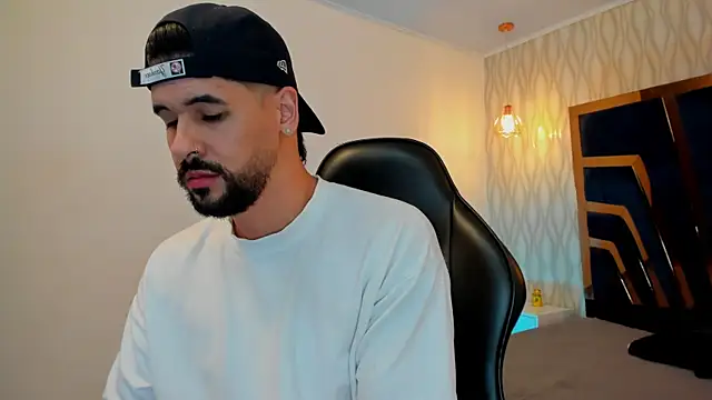 Snapshot of Petesevans chatting on November 30, 1:59 pm Petesevans online show from November 30, 1:59 pm