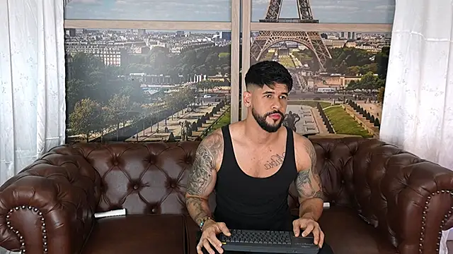 Snapshot of Petesevans chatting on May 30, 12:08 am Petesevans online show from May 30, 12:08 am
