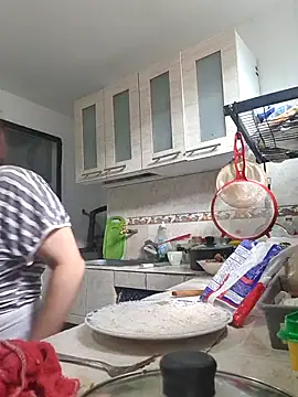 karlythothxh online show from November 2, 6:32 pm