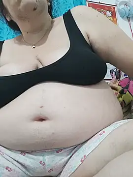 karlythothxh online show from June 8, 5:24 pm