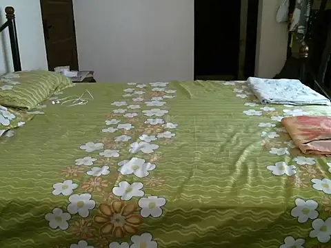 Snapshot of Slim_India chatting on June 16, 5:32 am Slim India online show from June 16, 5:32 am