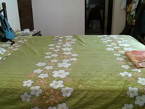 Snapshot of Slim_India chatting on June 17, 5:21 am Slim India online show from June 17, 5:21 am