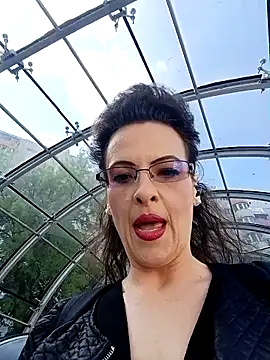 RebeccaNoble online show from April 25, 12:52 pm