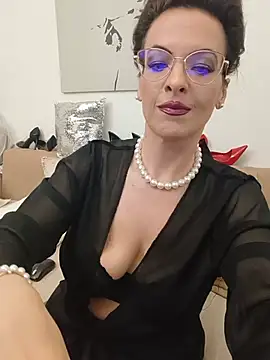 Snapshot of RebeccaNoble chatting on May 20, 9:54 pm RebeccaNoble online show from May 20, 9:54 pm