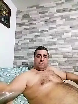 ADRIAN ADI40 online show from February 7, 3:16 pm